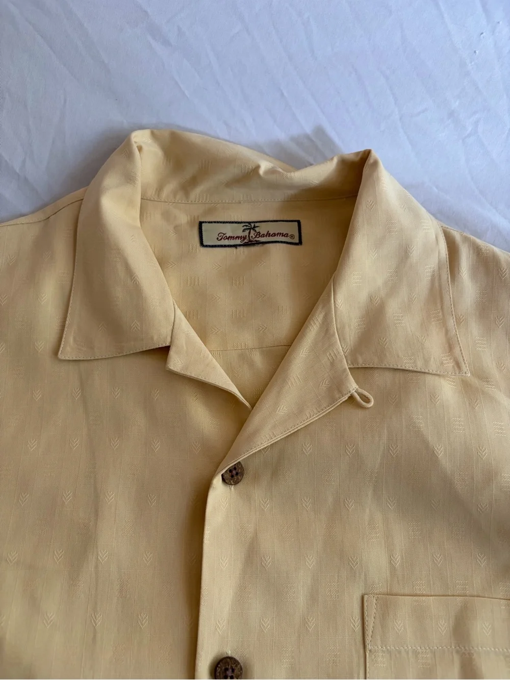 Tommy Bahama Men's Light Yellow Short-Sleeve Camp Shirt Est Size XL